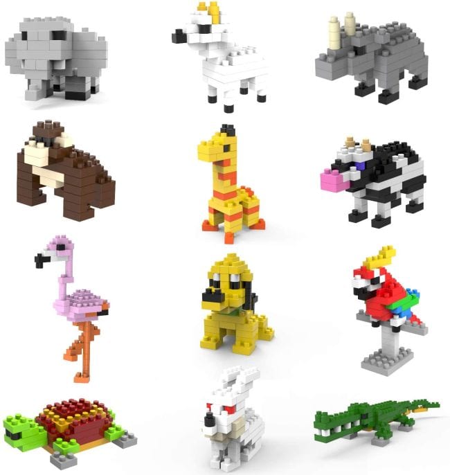 mini-building-blocks Tiny sculptures made from plastic building blocks as an example of inexpensive gift ideas for students