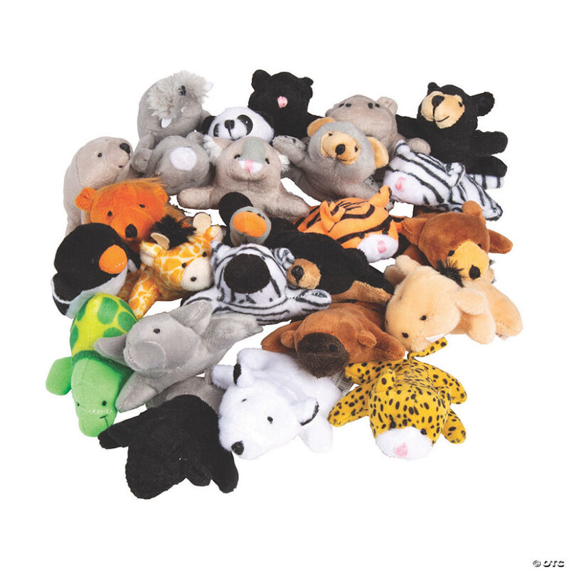 mini-zoo-animals Mini plush animals as an example of inexpensive gift ideas for students