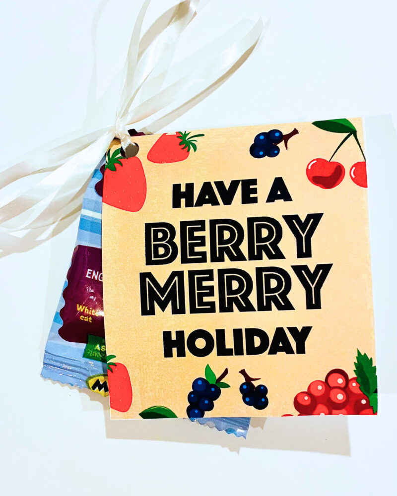 holiday gift tag example for a student gift called have a berry merry holiday with a pack of fruit snacks